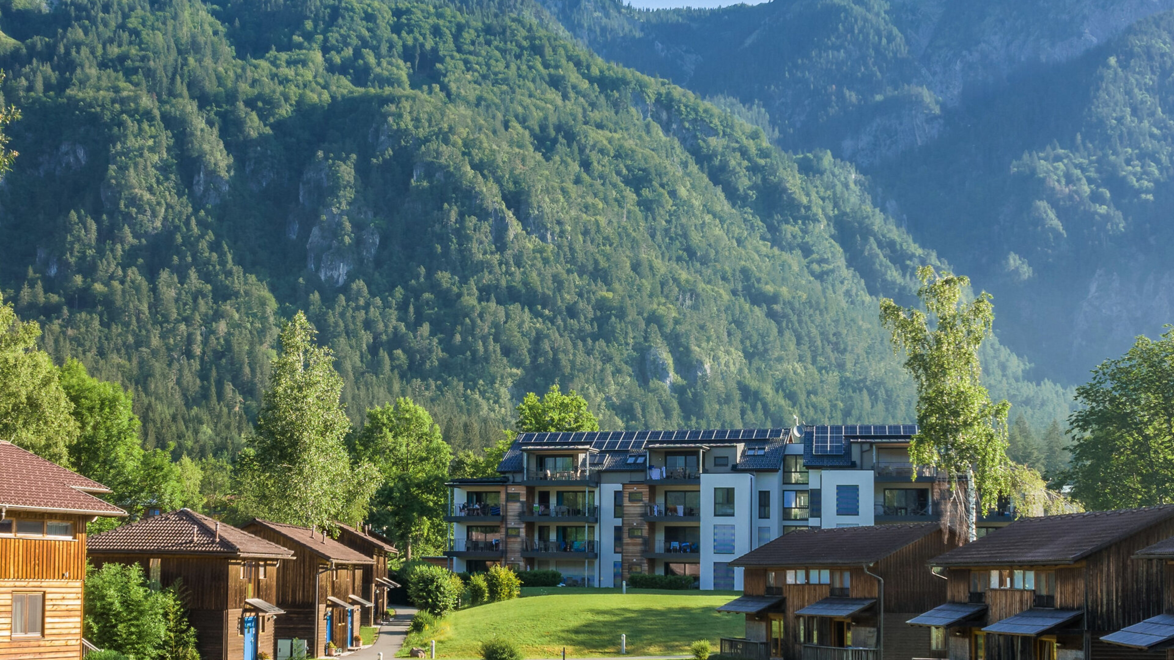 Lake Resort am Pressegger See in Kärnten mit Bergkulisse