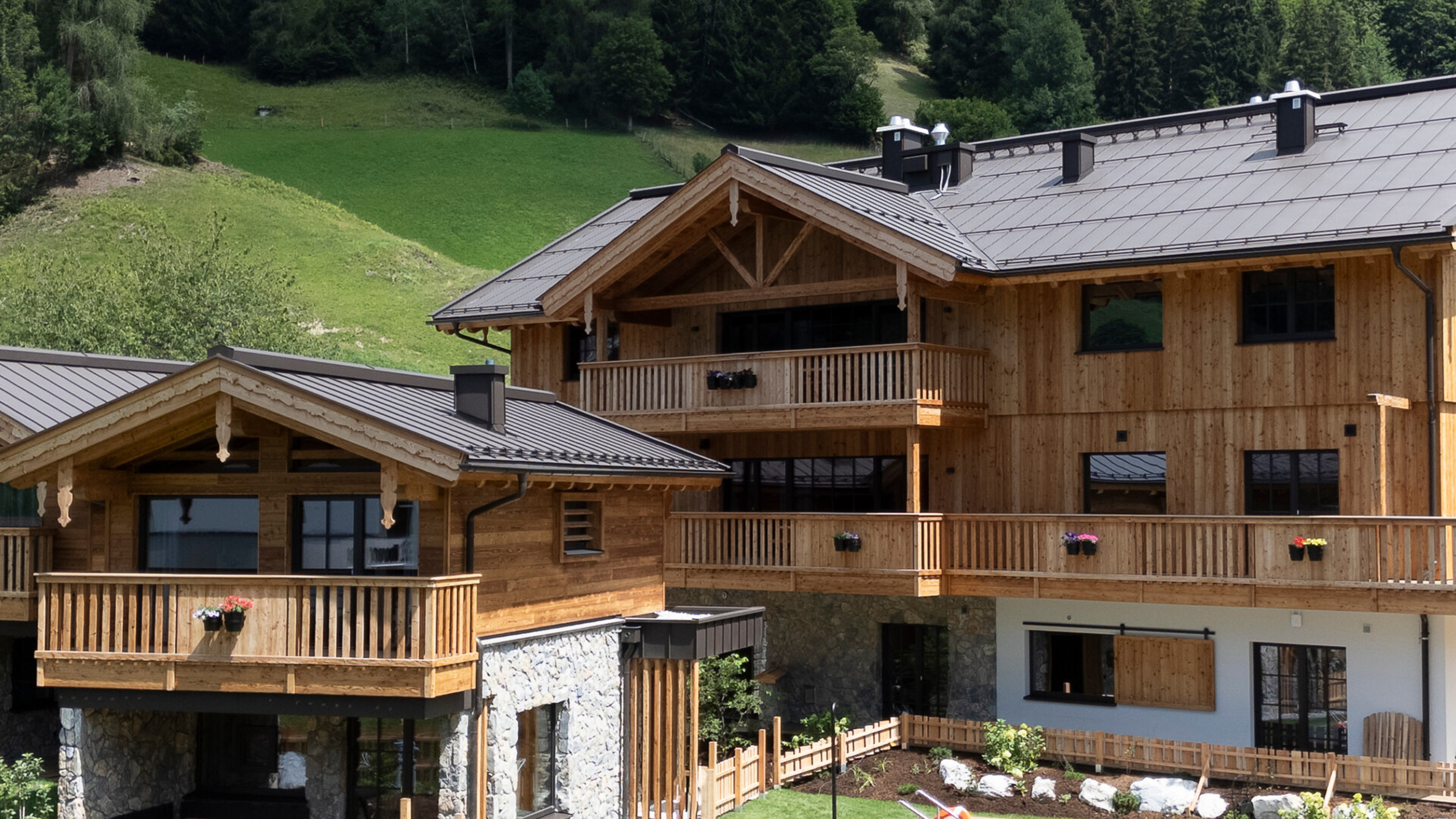 Neue Chalets und Appartements des MOAHOF in Wagrain mit Pool